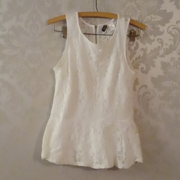 Divided Tops - Divided baby doll lace top M